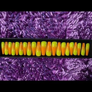 Meet bright custom made press on nails